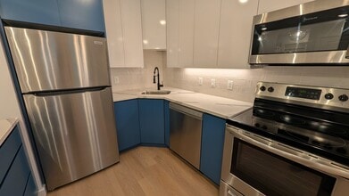 Building Photo - 55 Tunxis Ave