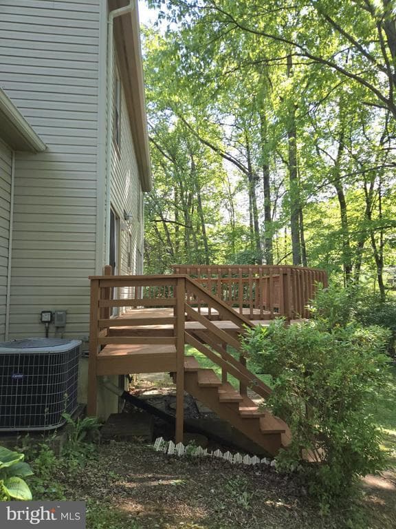 Building Photo - 2205 Blue Valley Dr
