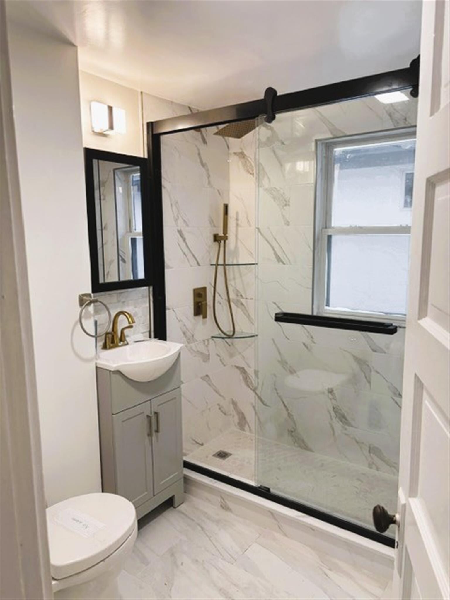 Building Photo - 14 Quincy St