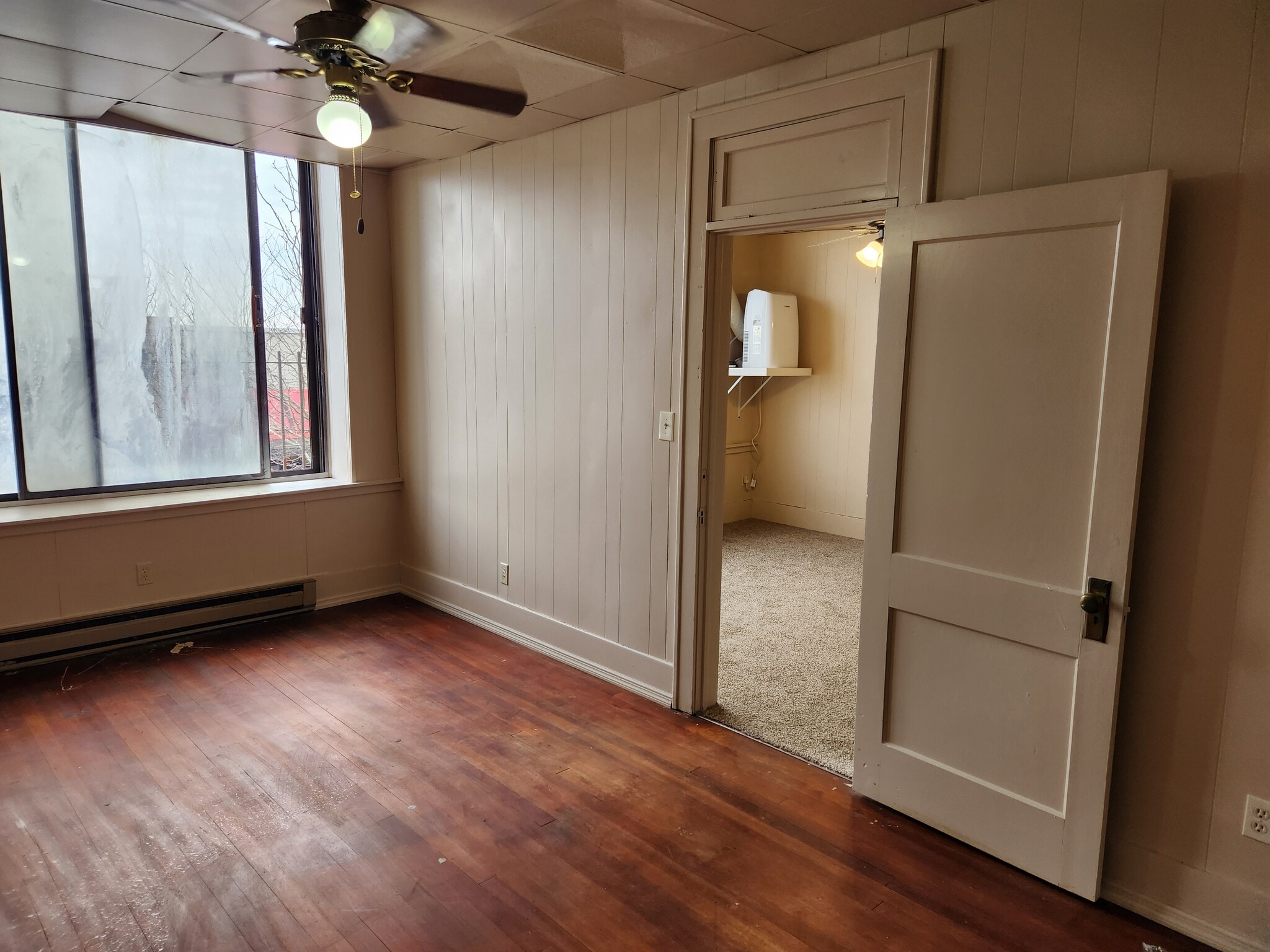 Building Photo - 321 N Main St