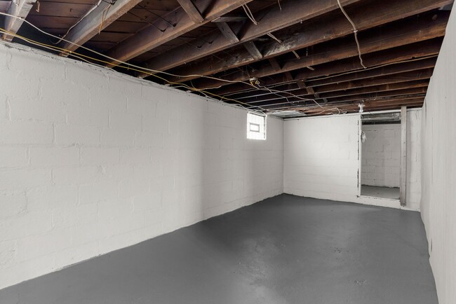 Building Photo - 510 Devitt Ave