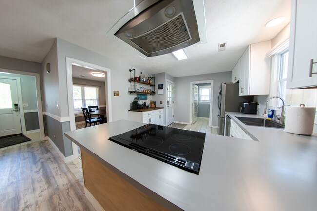 Building Photo - Barnards Landing Road | 3 bedrooms, 2 baths