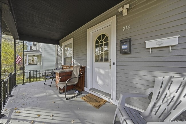 Building Photo - 214 58th St