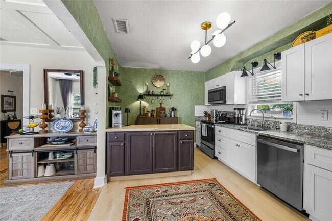 Building Photo - 2116 W St Louis St