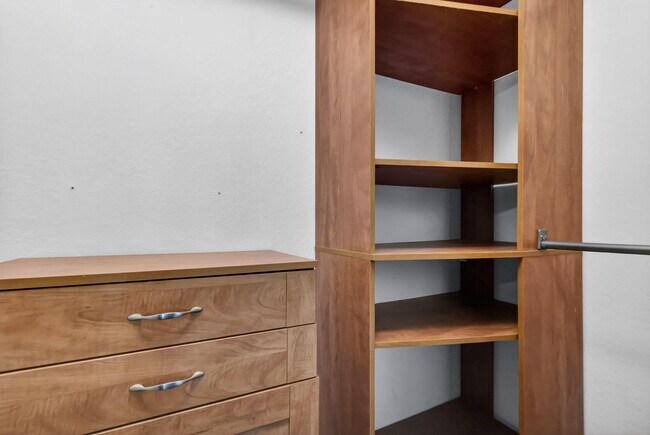 Building Photo - 16218 Sierra Palms Dr