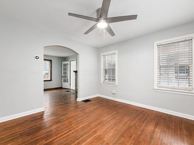 Building Photo - 495 Northview Dr