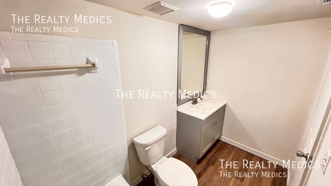 Building Photo - 1400 Eudora Rd