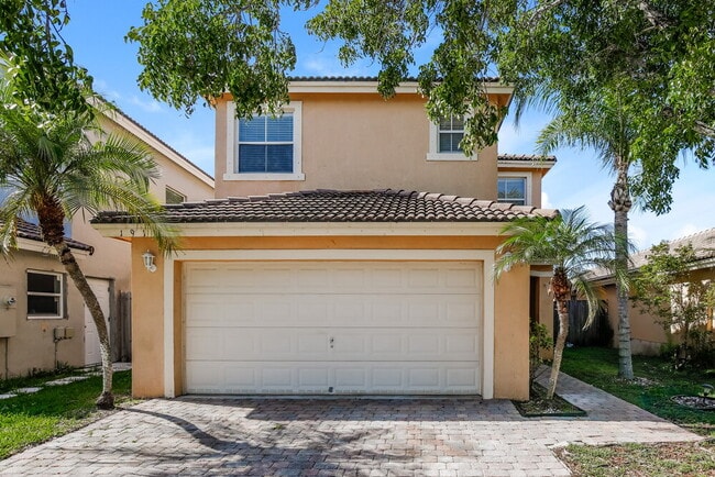 Building Photo - 1911 SE 14th Ct