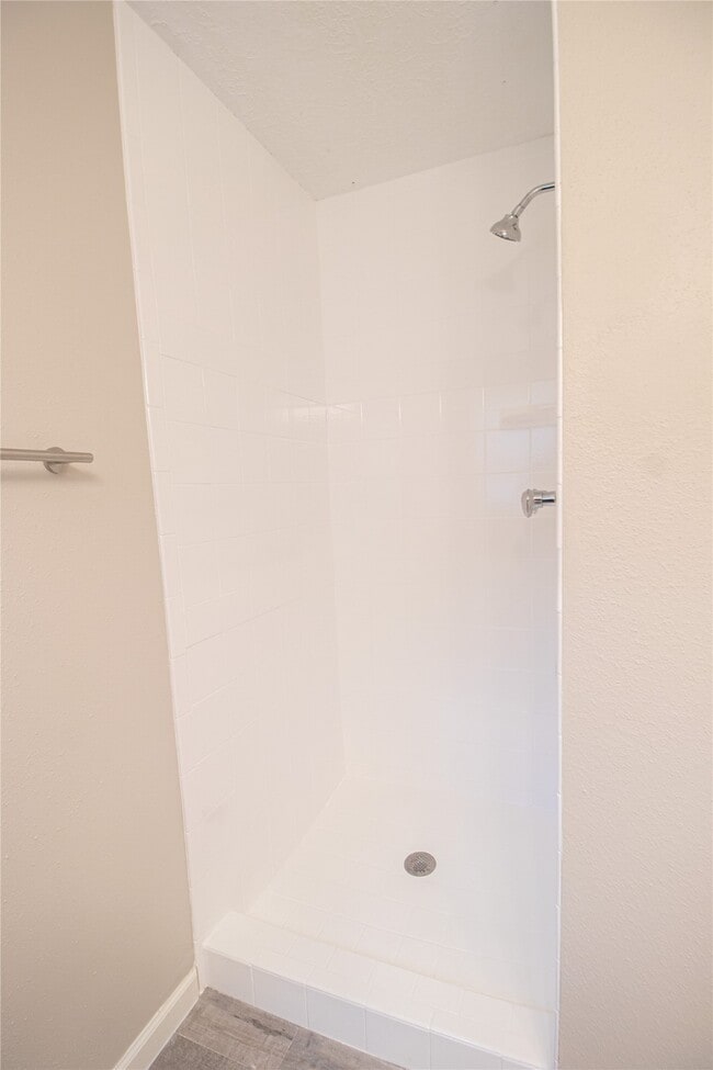 Building Photo - 9603 Seeker St