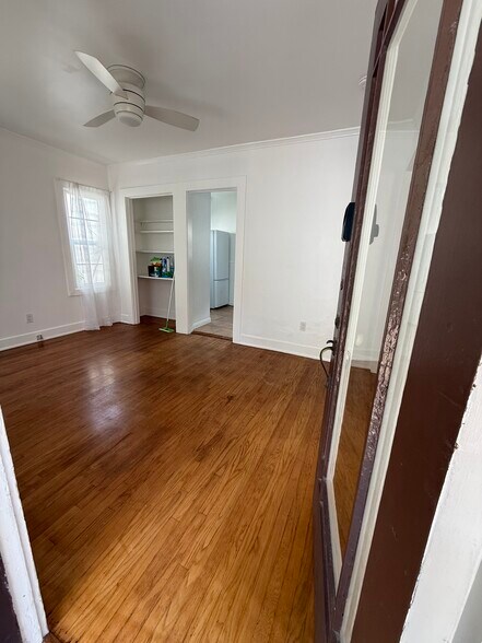 Building Photo - 4241 Lincoln Ave