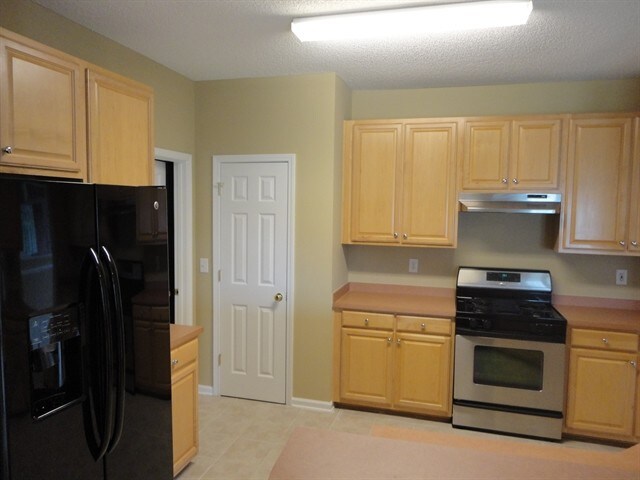 Building Photo - 28 Smokehouse Dr