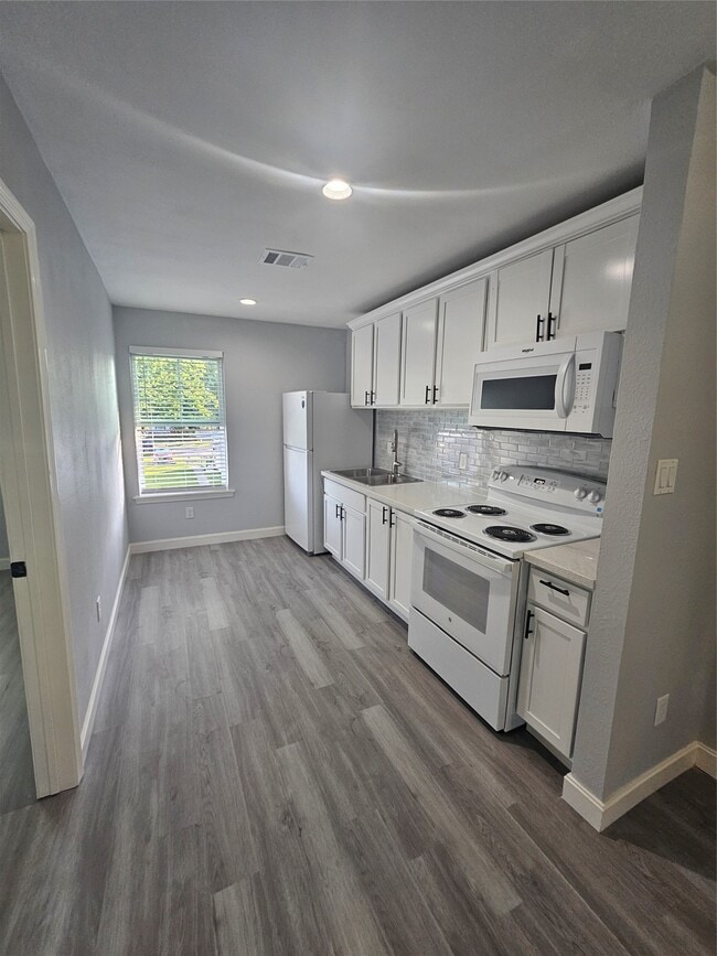 Building Photo - 4724 4th St