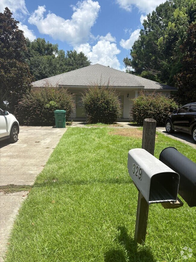 Building Photo - Ruella Duplexes