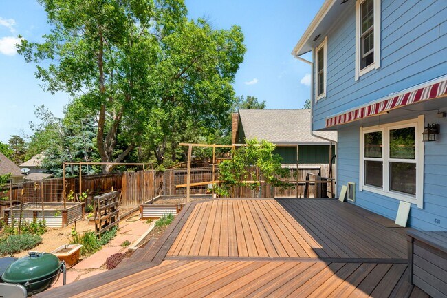 Building Photo - 4BD, 2.5BA Westminster Home with Back Yard
