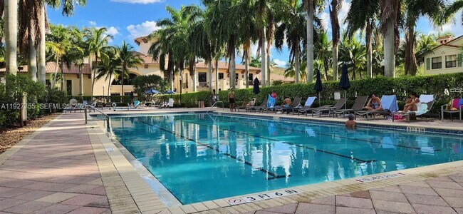 Building Photo - 2900 NW 125th Ave