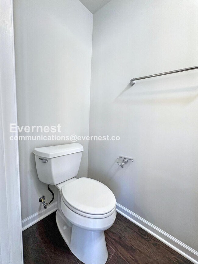 Building Photo - 7113 Rowlock Aly