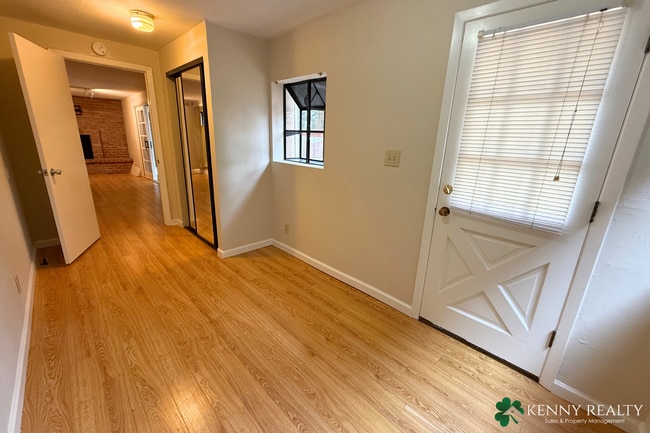 Building Photo - Nature-Surrounded 3BR/3BA Two-Story Home w/ Deck & Views — San Carlos