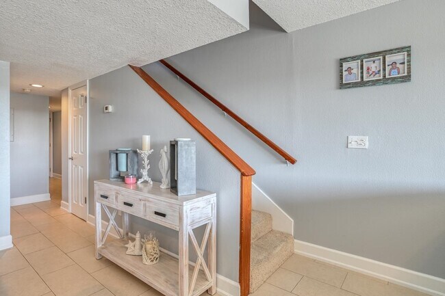 Building Photo - 120 Sunset Harbor Way