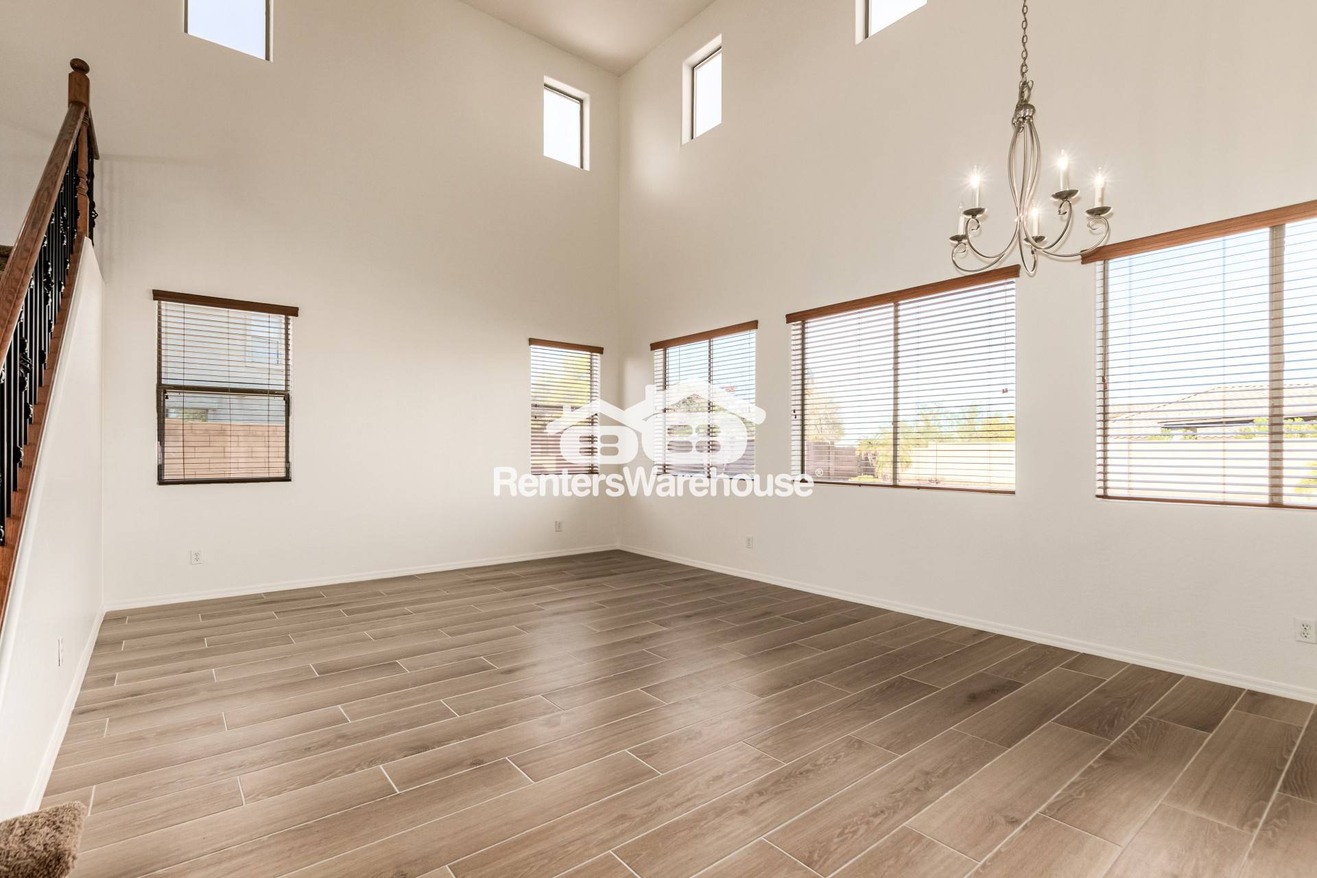 Building Photo - 12018 W Vernon Ave