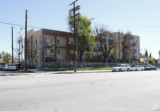 Building Photo - Avila Heights