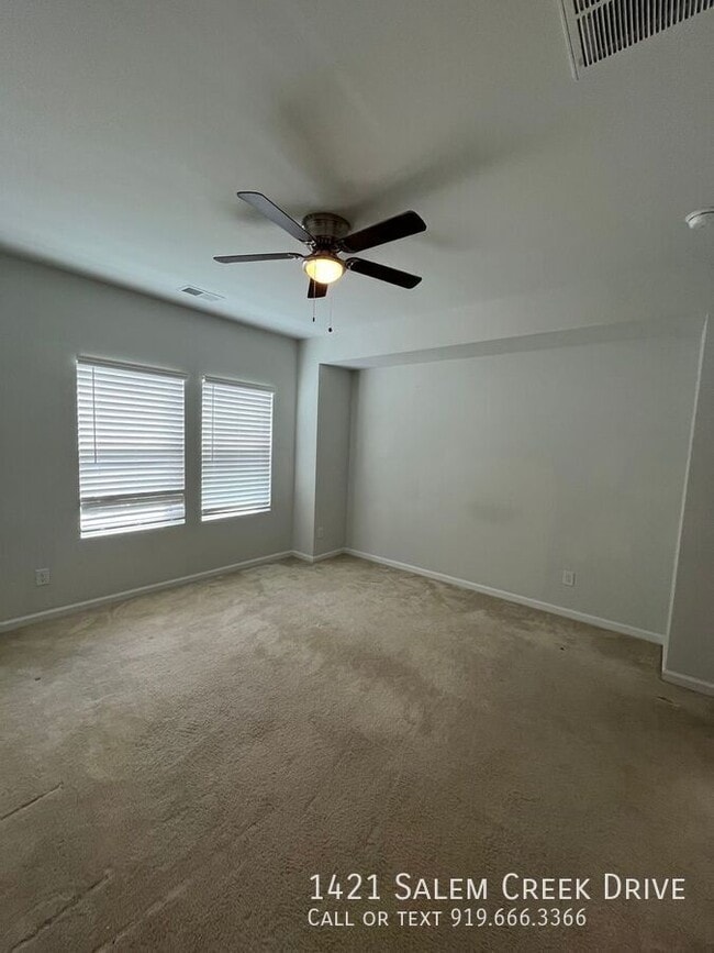 Building Photo - 1421 Salem Creek Dr