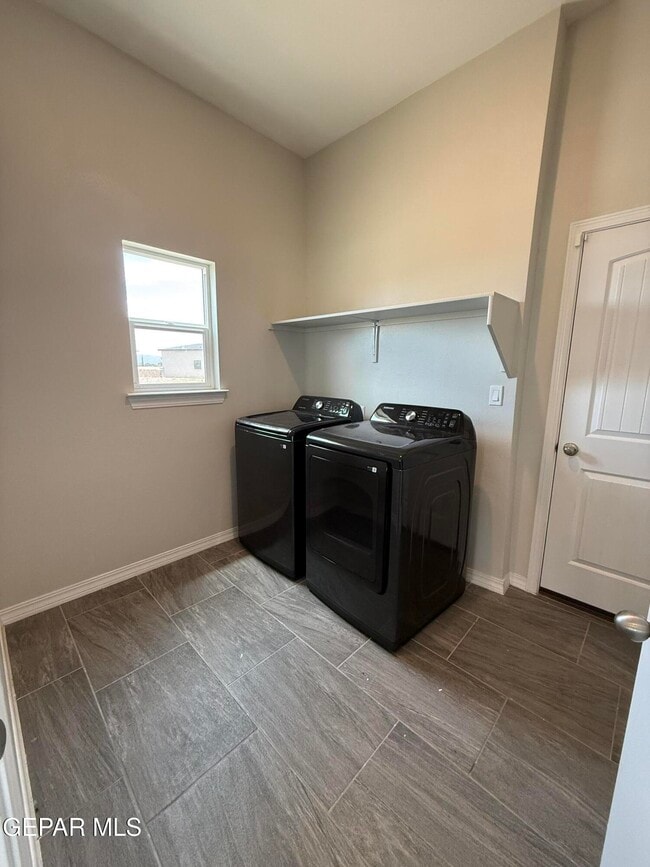 Building Photo - 7412 Rio Rimac Dr