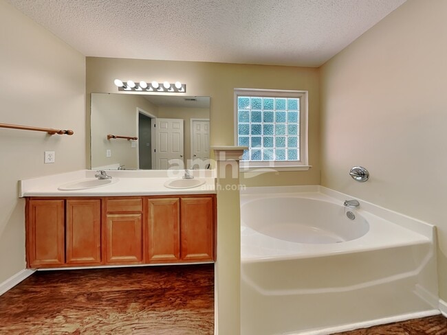 Building Photo - 4705 Camden Ridge Dr