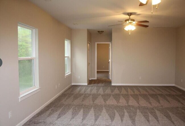 Building Photo - Spacious Ranch Home with Finished Lower Level in Herculaneum