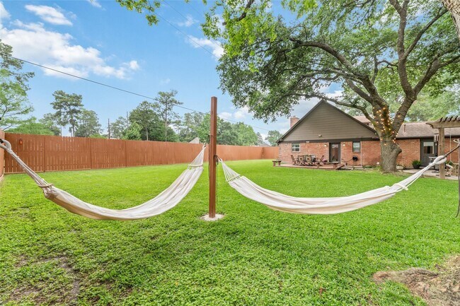 Building Photo - 13019 Lentando Dr