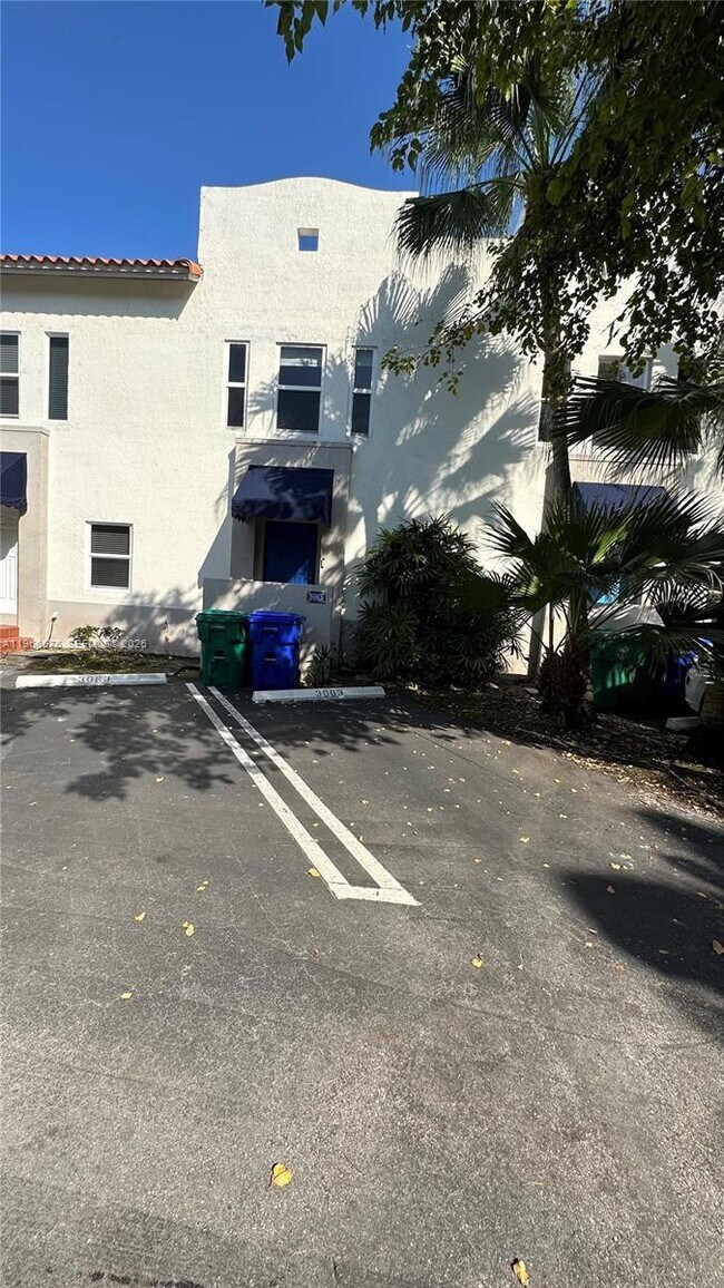 Building Photo - 3063 Center St