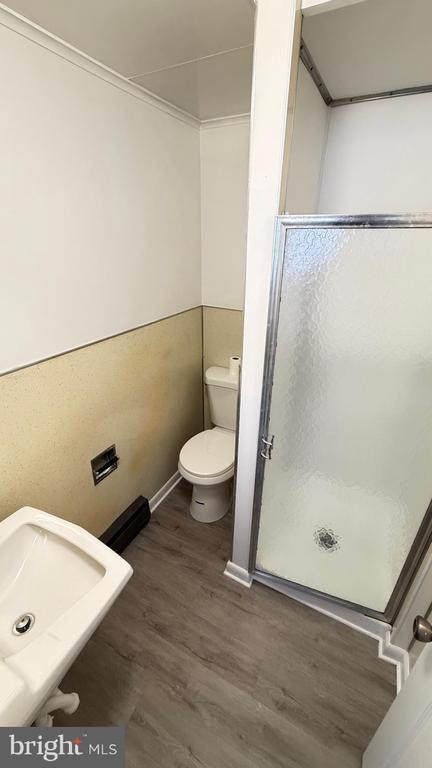 Building Photo - 6 Fern Ave