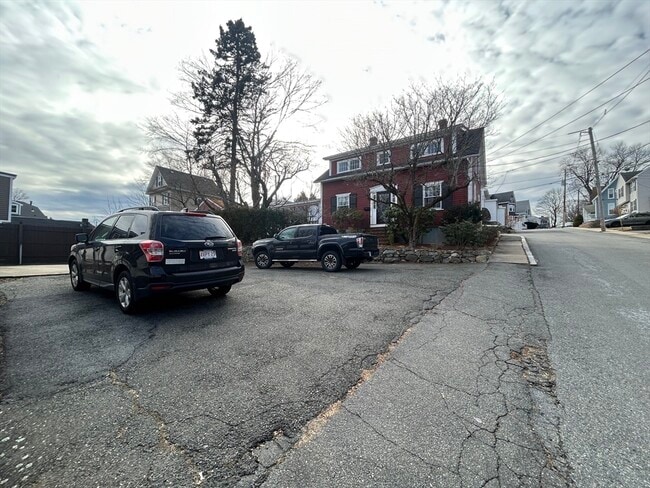 Building Photo - 126 Lowell St