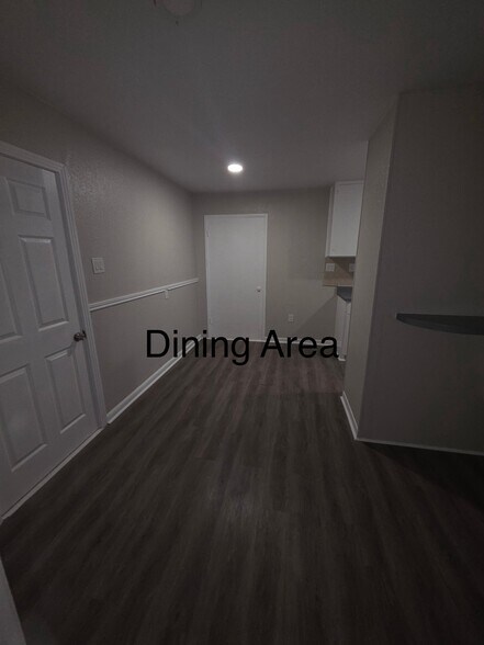 Building Photo - 214 Linda Dr