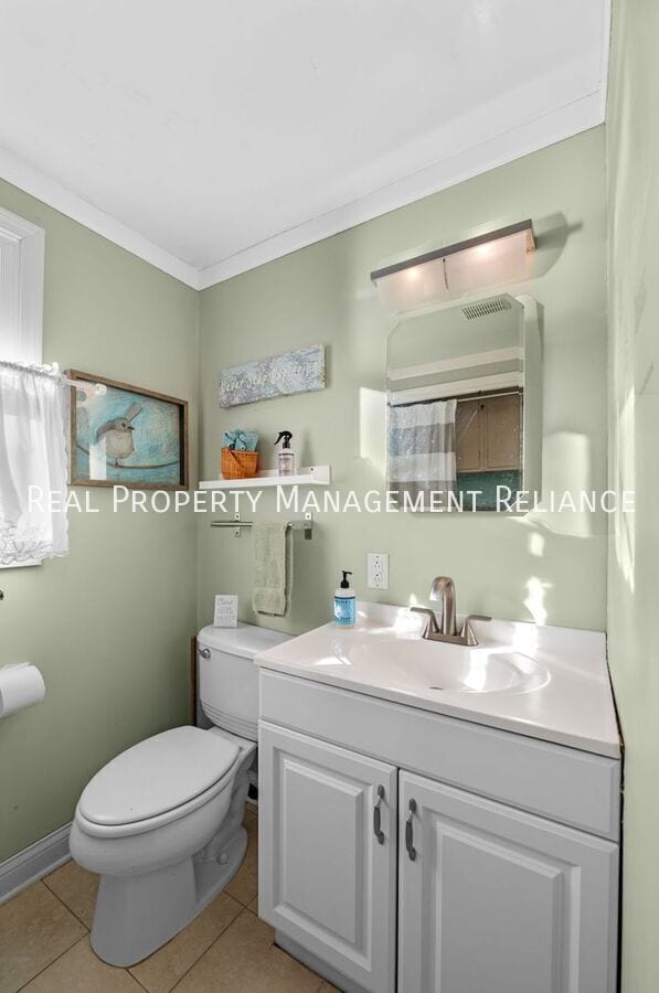 Building Photo - 19 Bayview Ave