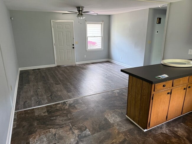 Building Photo - 291 Tussey Rd