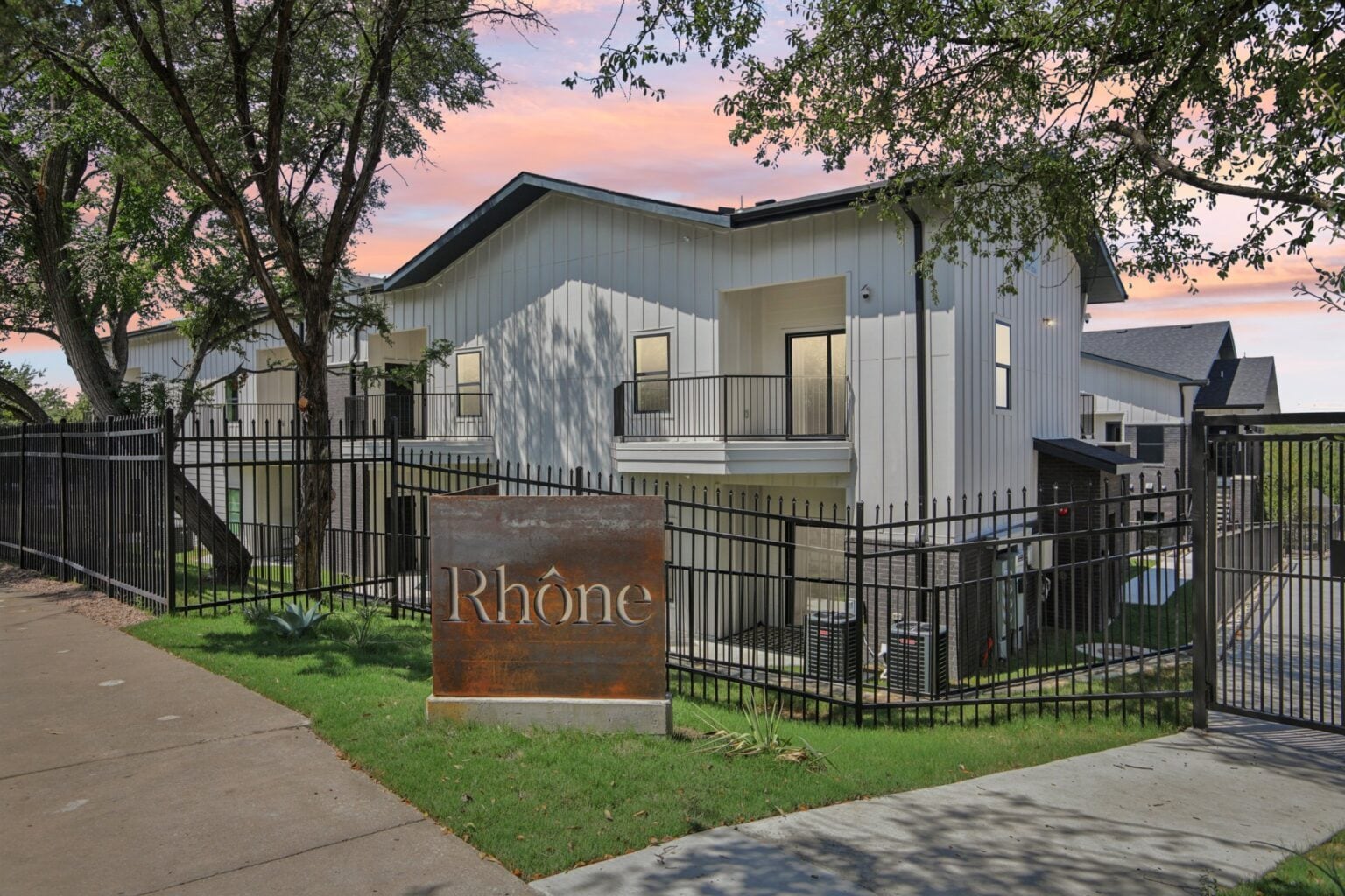 Building Photo - 2450 Wickersham Ln