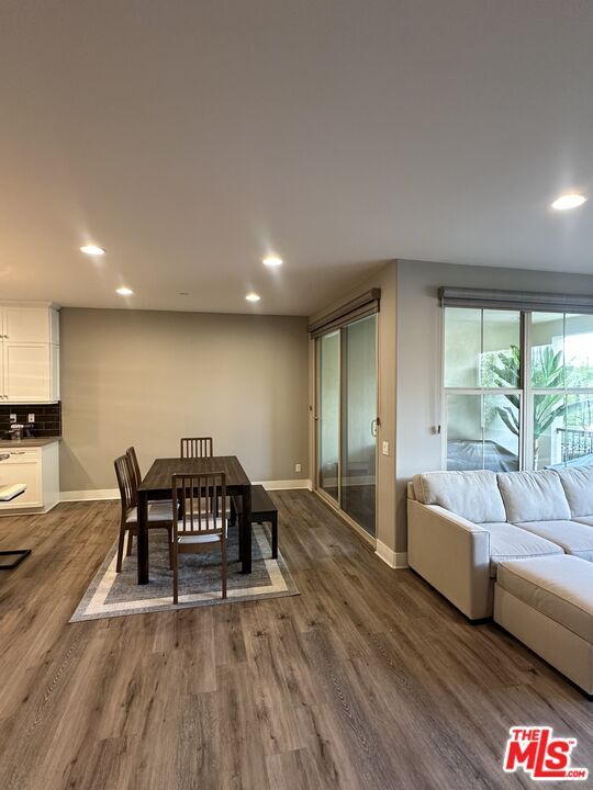 Building Photo - 72 Capricorn