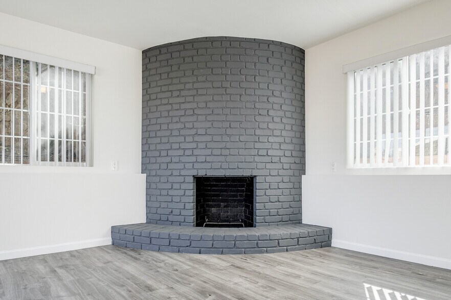 Building Photo - 97 Canyon Dr