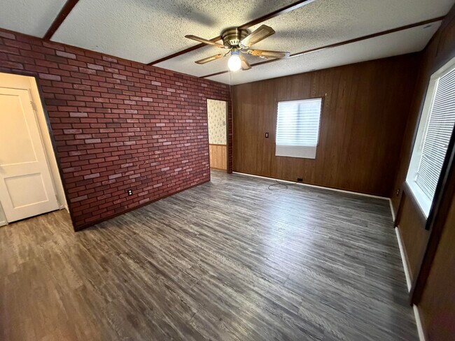 Building Photo - 509 Shadowlawn-