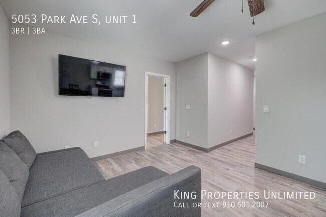 Building Photo - 5053 Park Ave