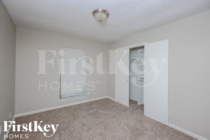 Building Photo - 1626 Glenhill Ln