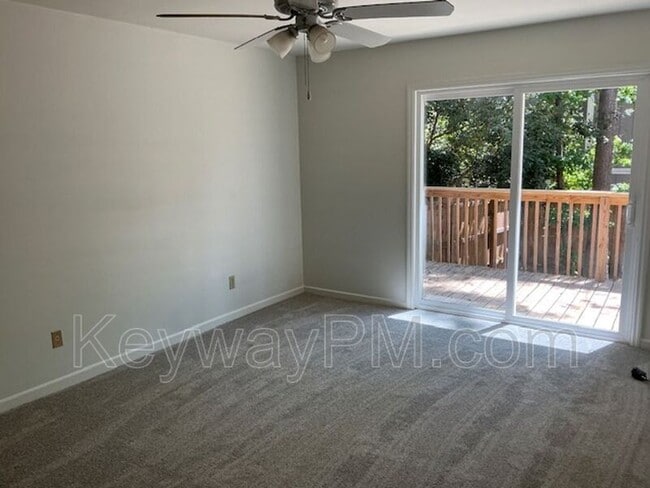 Building Photo - 3204 N Wimbledon Dr