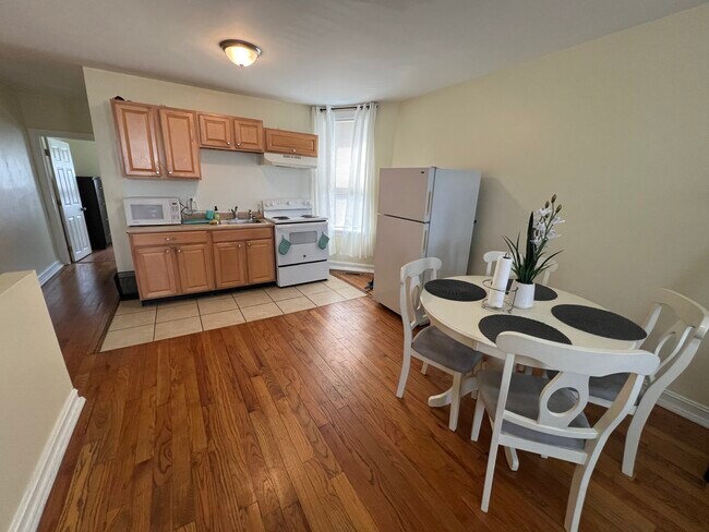 Building Photo - 1833 Point Breeze Ave