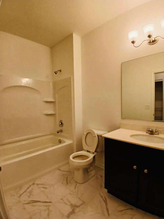 Building Photo - 4347 Chelsea Mnr Cir