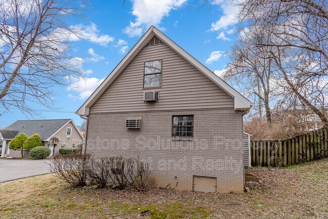Building Photo - 3532 Nebraska Ave
