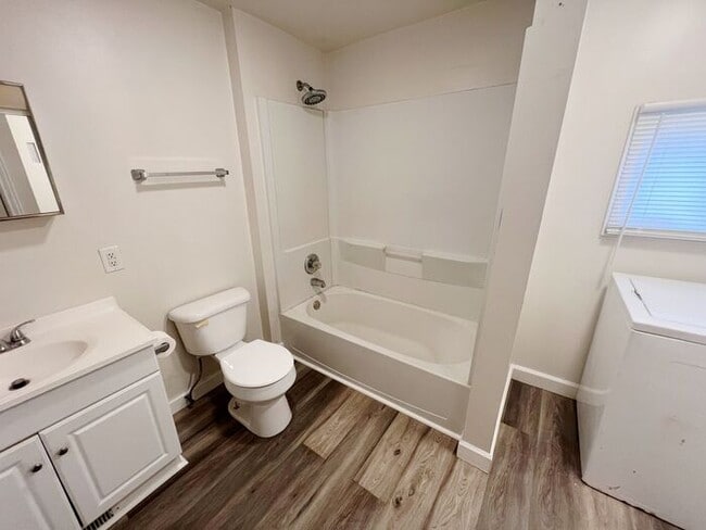 Building Photo - Economical 1 Bedroom 1 Bath Apartment in Berrien Springs