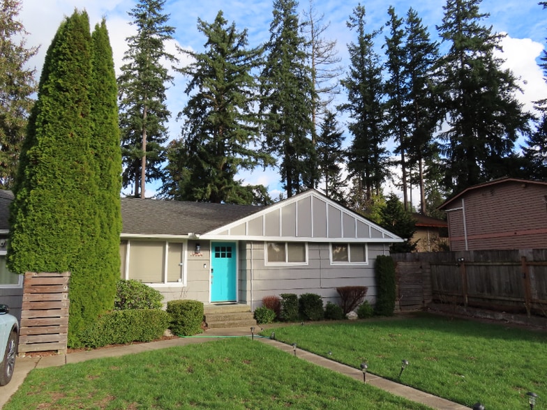 Building Photo - 17904 1st Ave NE