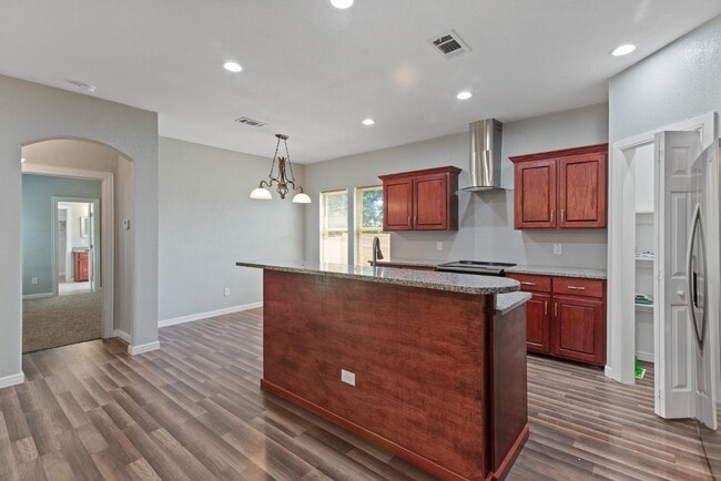 Building Photo - 1253 E Jessamine St