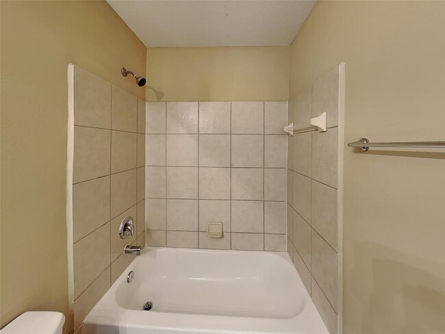 Building Photo - 3642 Apple Dale Dr