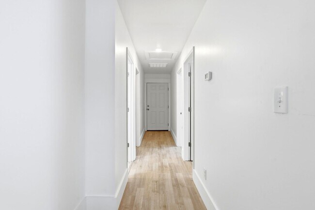 Building Photo - Updated 3-Bedroom Home with Modern Comforts Near Downtown Wilmington